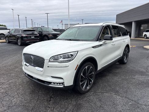Used 2024 Lincoln Aviator Reserve w/ Equipment Group 201A AWD/4WD image 3