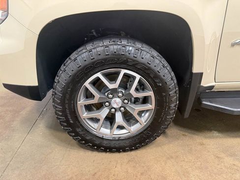 Used 2022 GMC Canyon AT4 image 89