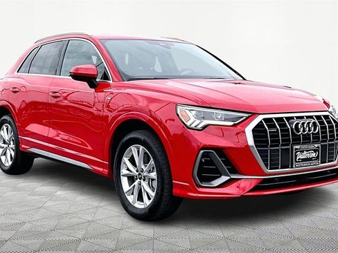 Used 2022 Audi Q3 2.0T Premium Plus w/ Premium Plus Package image 5