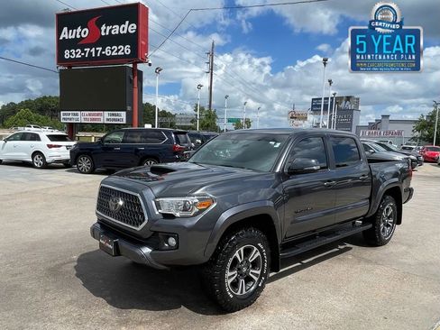 Used 2019 Toyota Tacoma TRD Sport w/ Technology Package AWD/4WD image 1