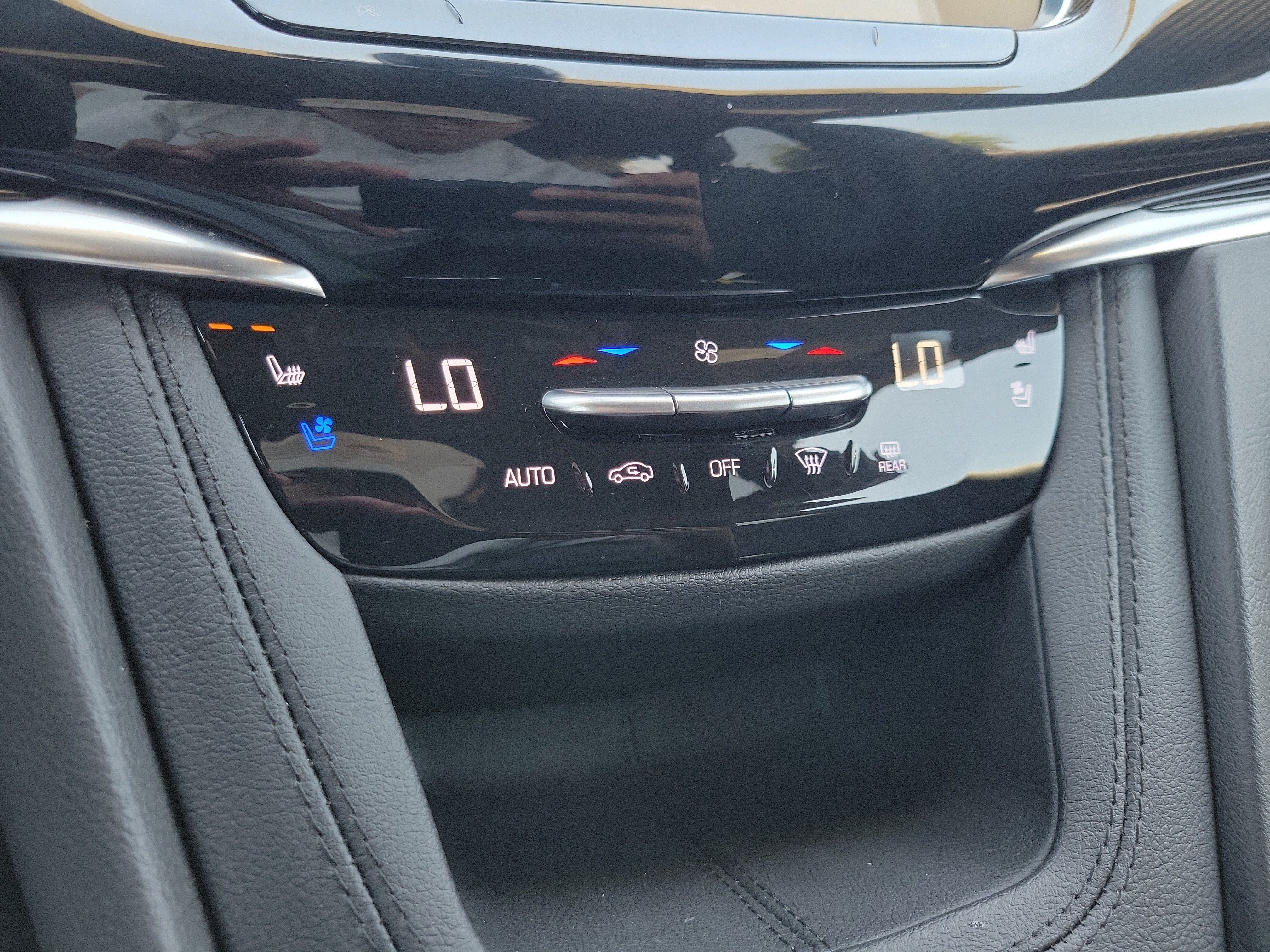 Certified 2025 Cadillac XT6 Premium Luxury w/ Platinum Package AWD/4WD image 24