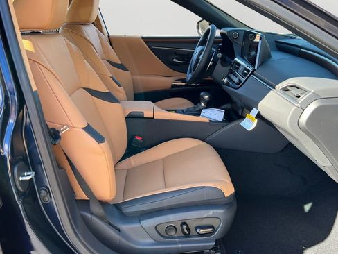 New 2025 Lexus ES 350 w/ Premium Package image 5
