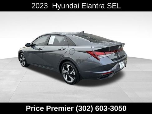 Used 2023 Hyundai Elantra SEL w/ Convenience Package image 1