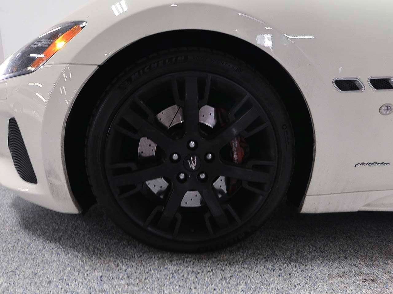 Used 2018 Maserati GranTurismo MC RWD image 9