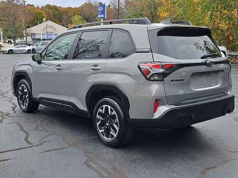 Certified 2025 Subaru Forester Premium image 24