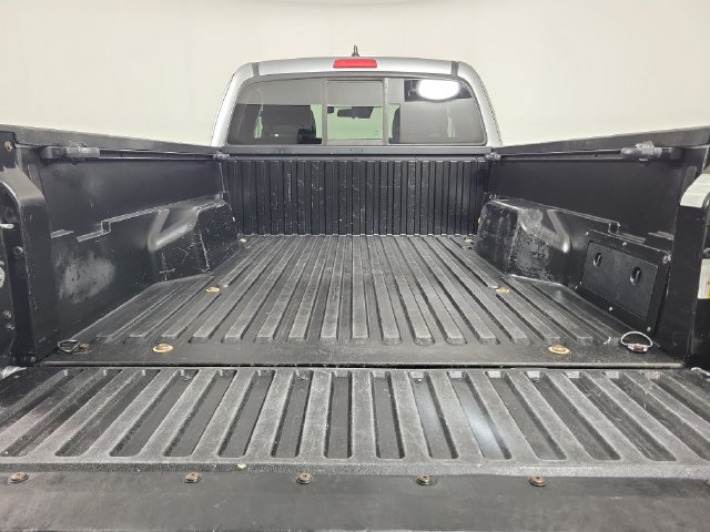 Used 2022 Toyota Tacoma SR w/ SR Convenience Package RWD image 10