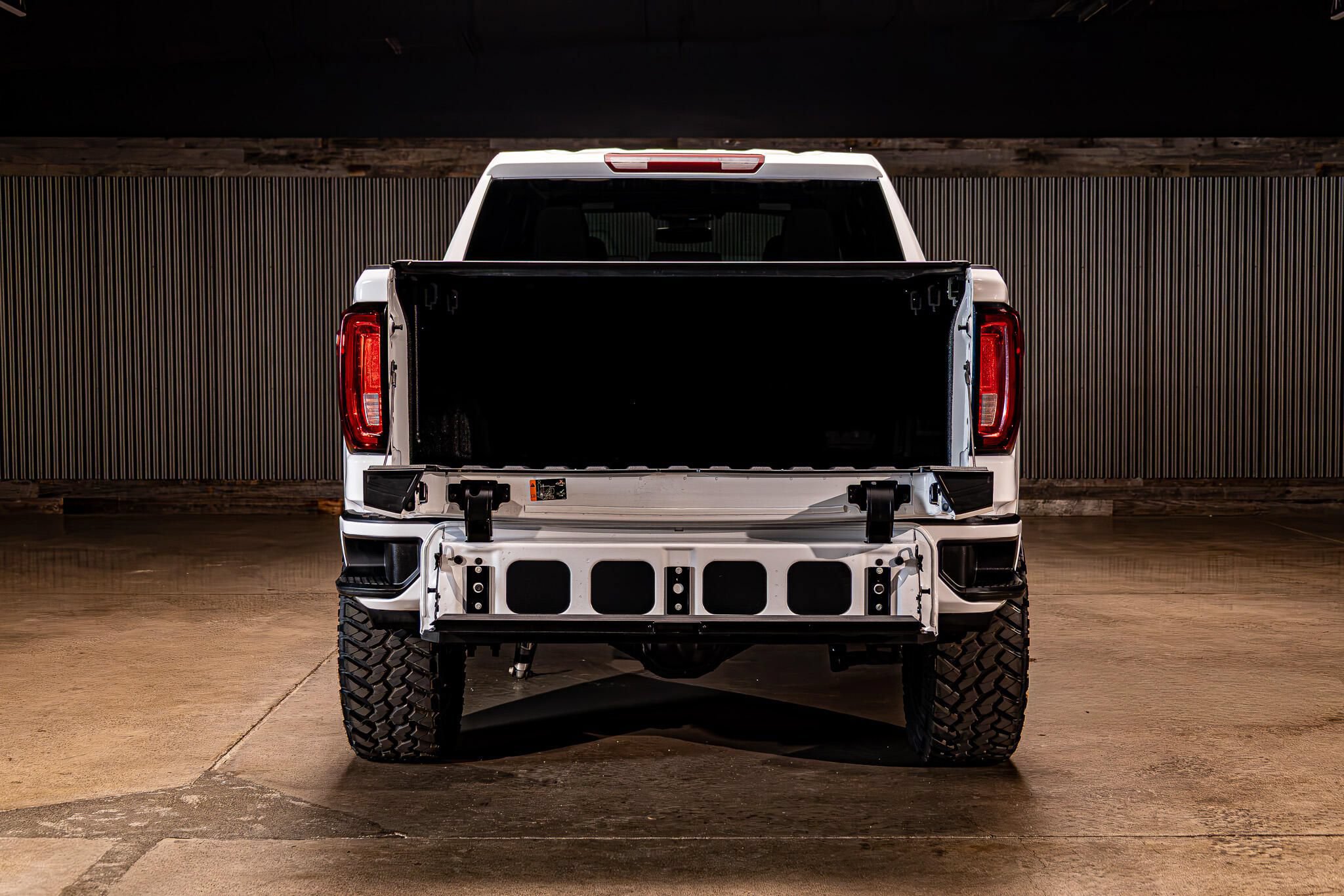 Used 2025 GMC Sierra 1500 AT4 AWD/4WD image 8