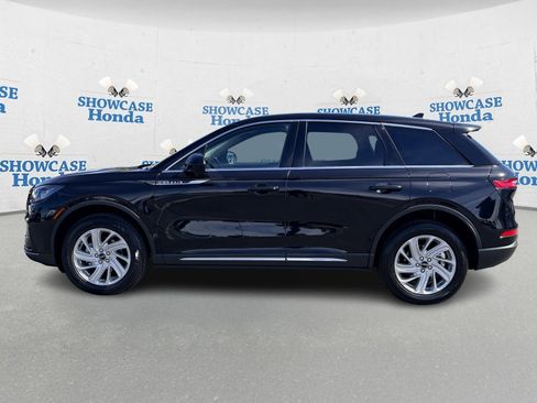 Used 2023 Lincoln Corsair AWD image 4