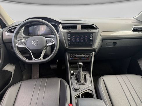 Used 2023 Volkswagen Tiguan SE AWD/4WD image 23