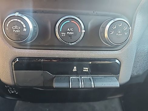 Used 2022 RAM 1500 Big Horn image 31