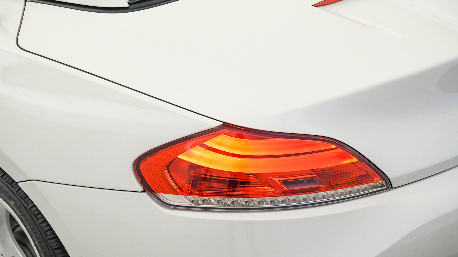 Used 2016 BMW Z4 sDrive28i RWD image 13