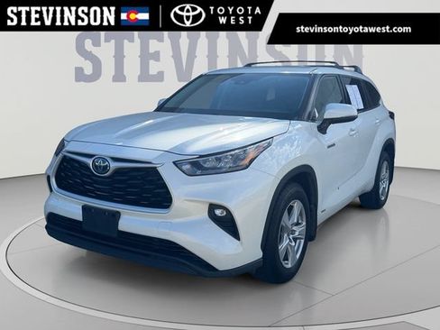 Used 2020 Toyota Highlander LE AWD/4WD image 1