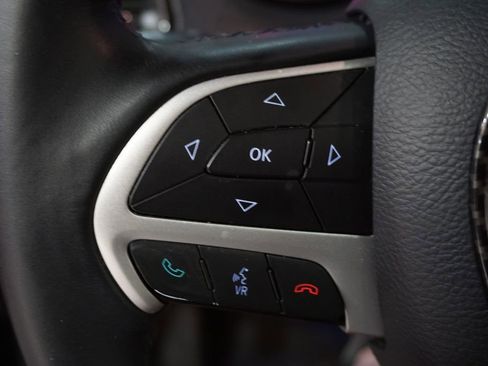 Used 2015 Dodge Challenger R/T Plus image 22