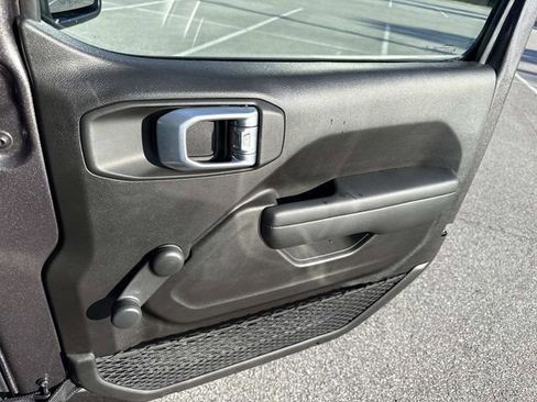 Used 2024 Jeep Wrangler Sport image 9