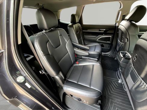 Used 2025 Kia Telluride S AWD/4WD image 24