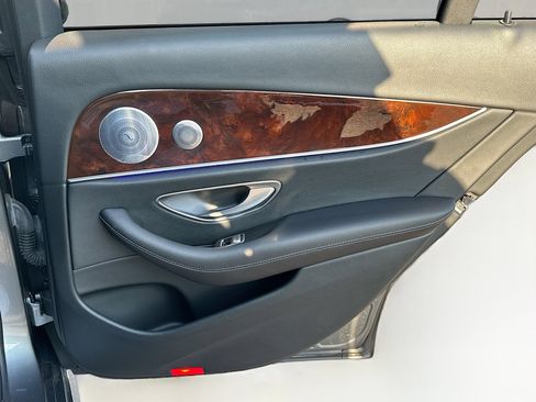 Used 2017 Mercedes-Benz E 300 E 300 image 32