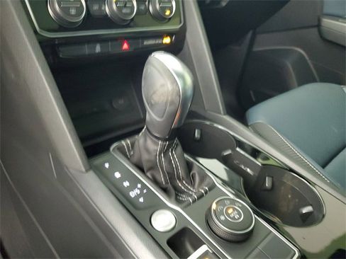 Used 2022 Volkswagen Atlas Cross Sport SEL R-Line image 30