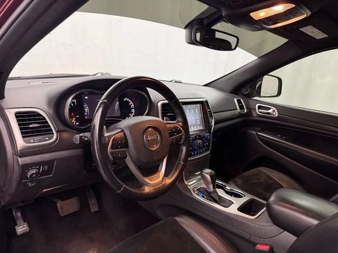 Used 2017 Jeep Grand Cherokee Altitude AWD/4WD image 8