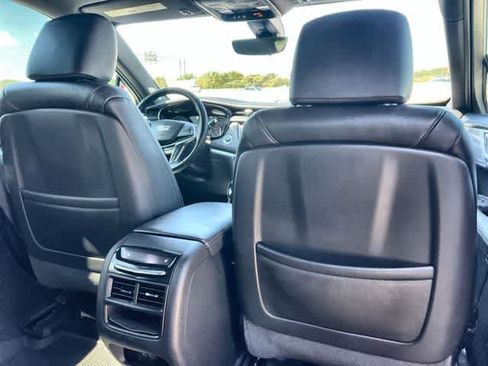 Used 2020 Cadillac XT5 Premium Luxury FWD image 13