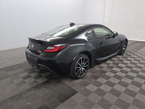 Used 2023 Toyota GR86 RWD image 4