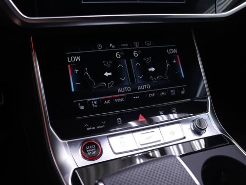 Certified 2025 Audi RS 6 performance AWD/4WD image 9