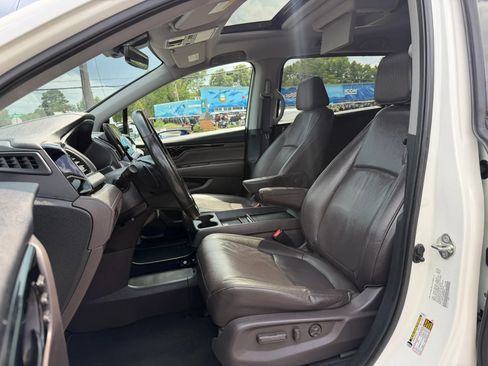 Used 2019 Honda Odyssey Elite image 12