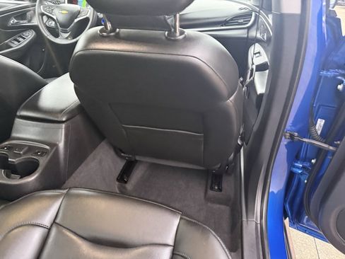 Used 2017 Chevrolet Volt Premier w/ Driver Confidence II Package image 38