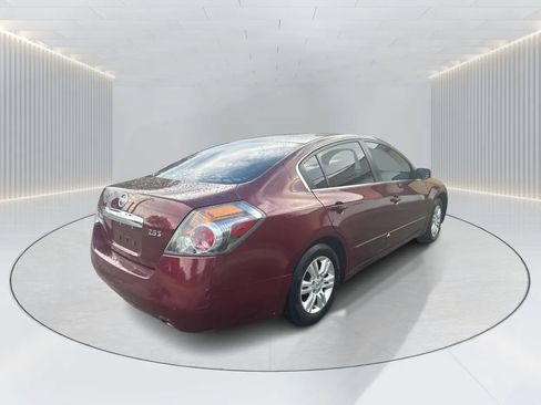 Used 2010 Nissan Altima 2.5 S w/ Convenience Pkg FWD image 4