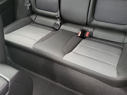 New 2025 Chevrolet Trax LT w/ LT Convenience Package image 21