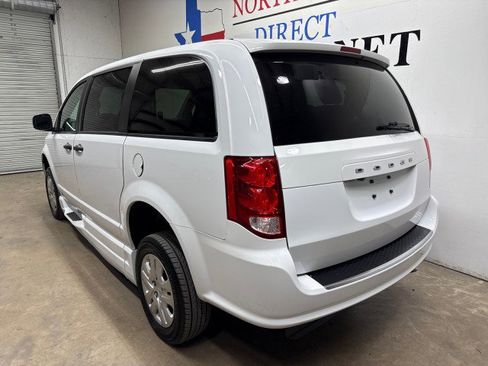 Used 2019 Dodge Grand Caravan SE w/ Power Convenience Group I image 8