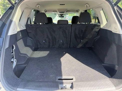 Used 2025 Nissan Rogue SV AWD/4WD image 9