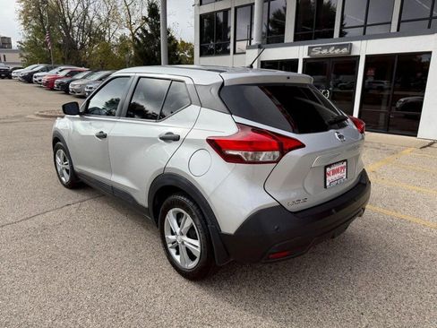 Used 2020 Nissan Kicks S image 7
