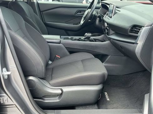 Used 2024 Nissan Rogue S FWD image 23