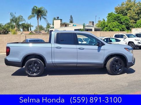 New 2026 Honda Ridgeline Black Edition image 3