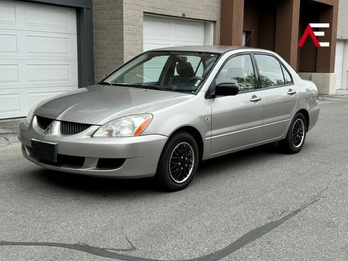 Used 2004 Mitsubishi Lancer ES FWD image 1
