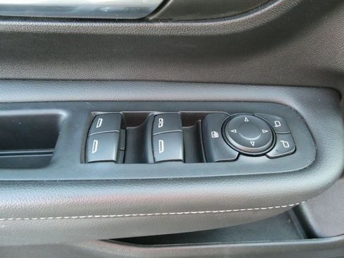 Certified 2024 GMC Terrain SLE w/ Driver Convenience Package image 23