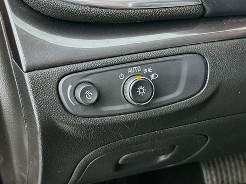 Used 2019 Buick Encore Preferred w/ Safety Package FWD image 17