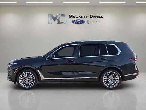 Used 2026 BMW X7 xDrive40i w/ Premium Package image 3