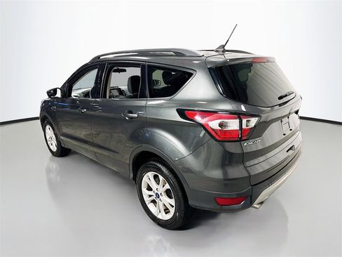 Used 2018 Ford Escape SE w/ SE Sync 3 Package image 6