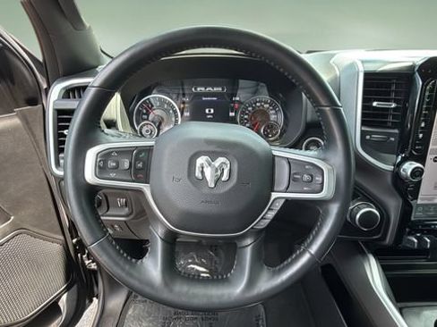 Used 2022 RAM 1500 Big Horn AWD/4WD image 12