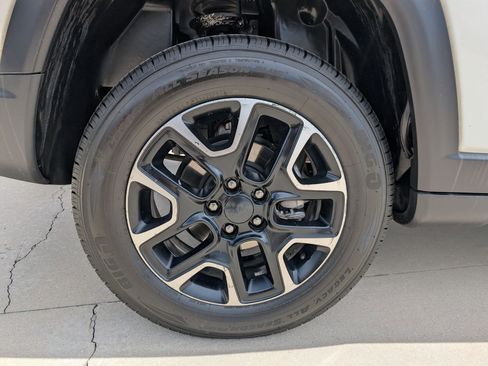 Used 2020 Jeep Compass Trailhawk AWD/4WD image 12