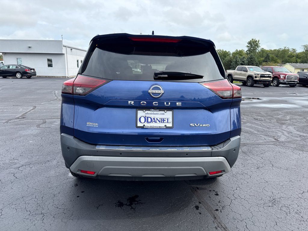 Used 2023 Nissan Rogue SV AWD/4WD image 6