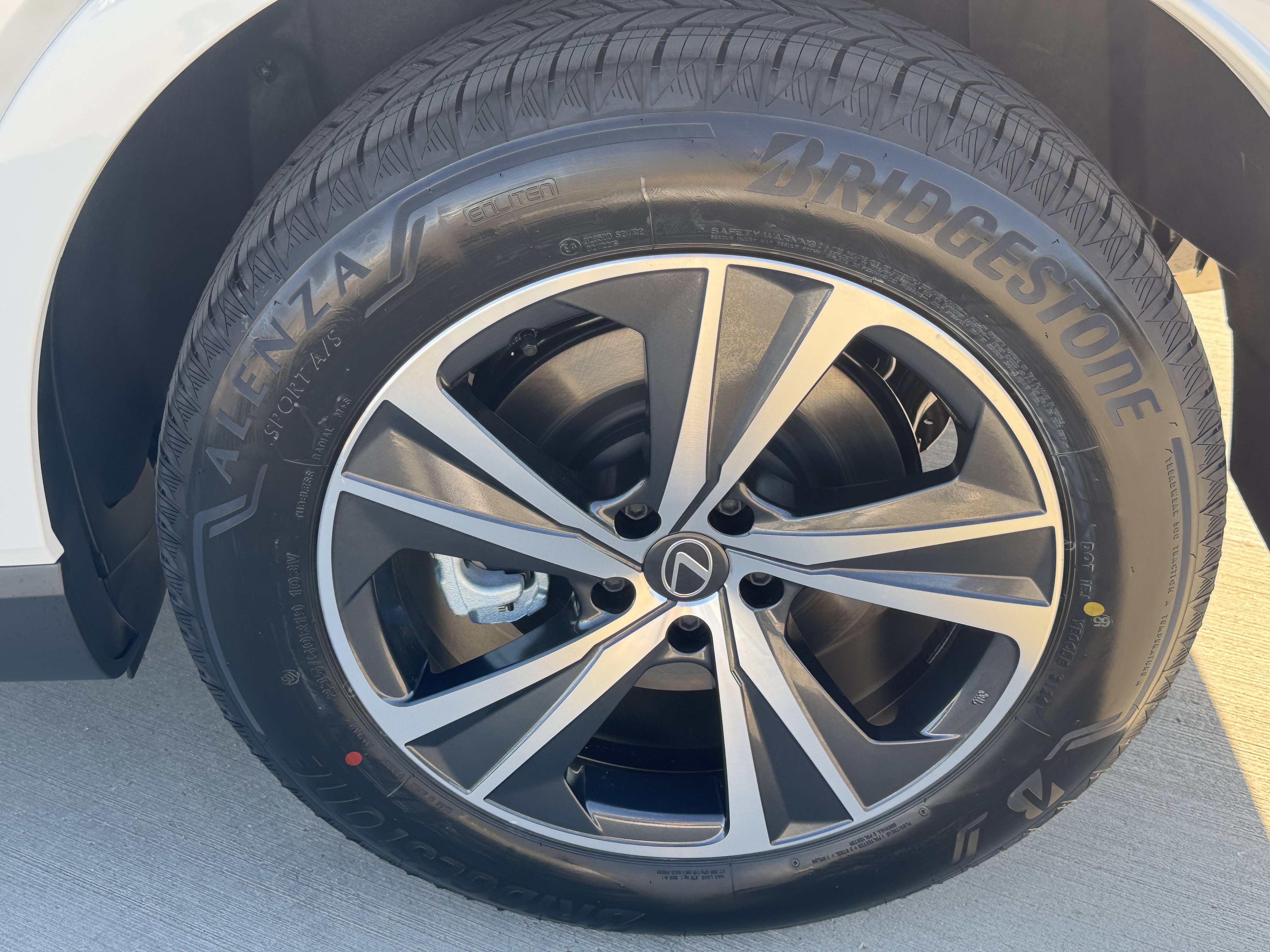 New 2026 Lexus RX 350 FWD image 17