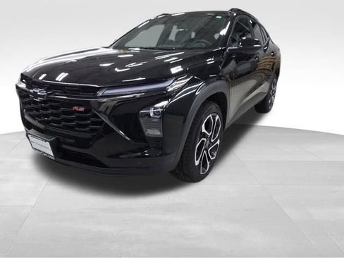 Used 2024 Chevrolet Trax RS w/ Driver Confidence Package image 3