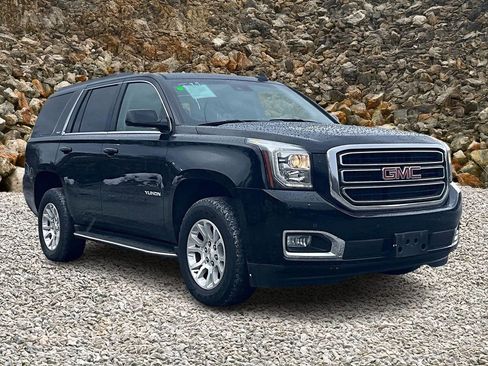 Used 2017 GMC Yukon SLT image 9