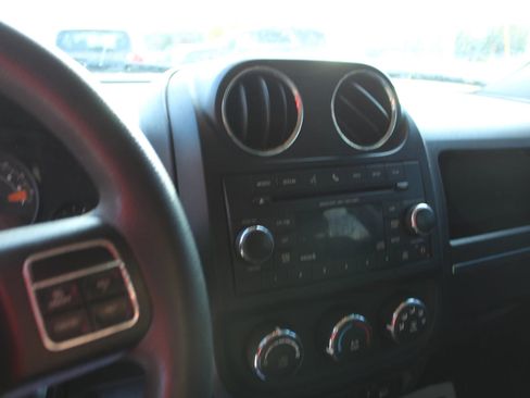 Used 2017 Jeep Patriot Sport w/ Power Value Group image 12