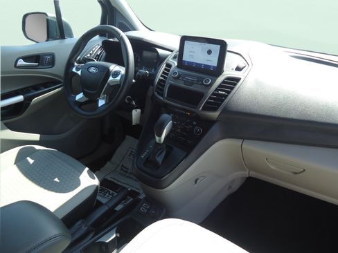 Used 2022 Ford Transit Connect XLT FWD image 24
