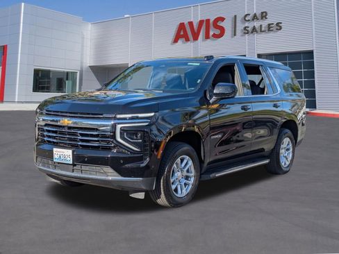 Used 2025 Chevrolet Tahoe LT AWD/4WD image 2