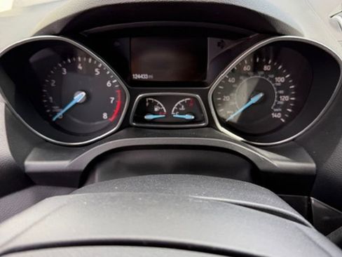 Used 2017 Ford Escape Titanium w/ Equipment Group 301A AWD/4WD image 11