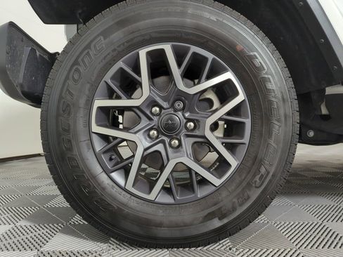 Used 2024 Jeep Wrangler Sahara image 20